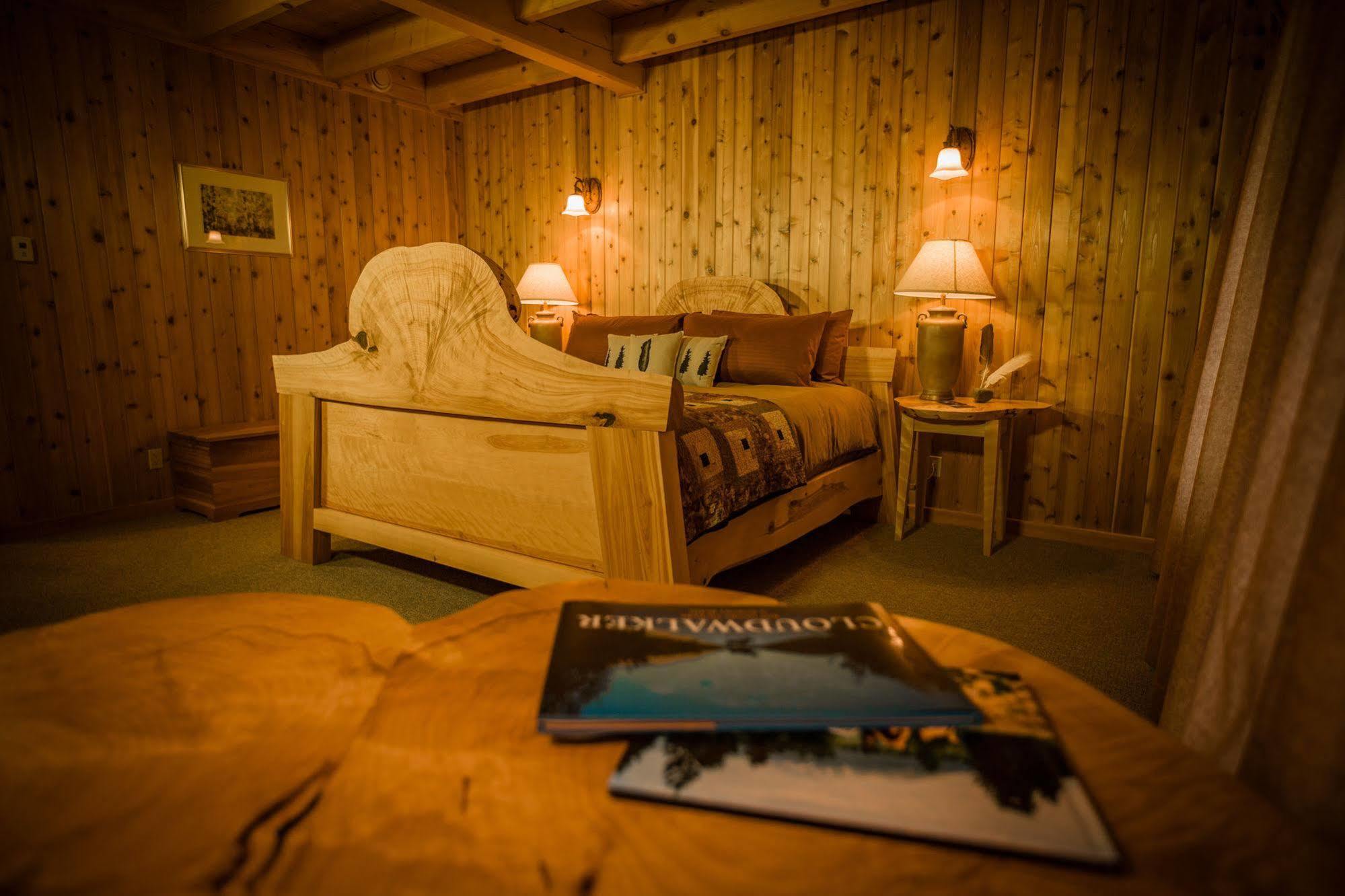 Bear Claw Lodge Kispiox Exterior photo
